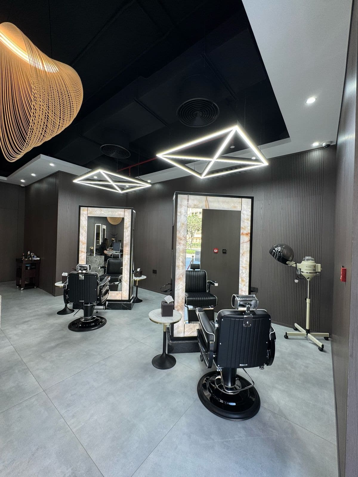 Imgi 5 Leoz Image Gallery 3