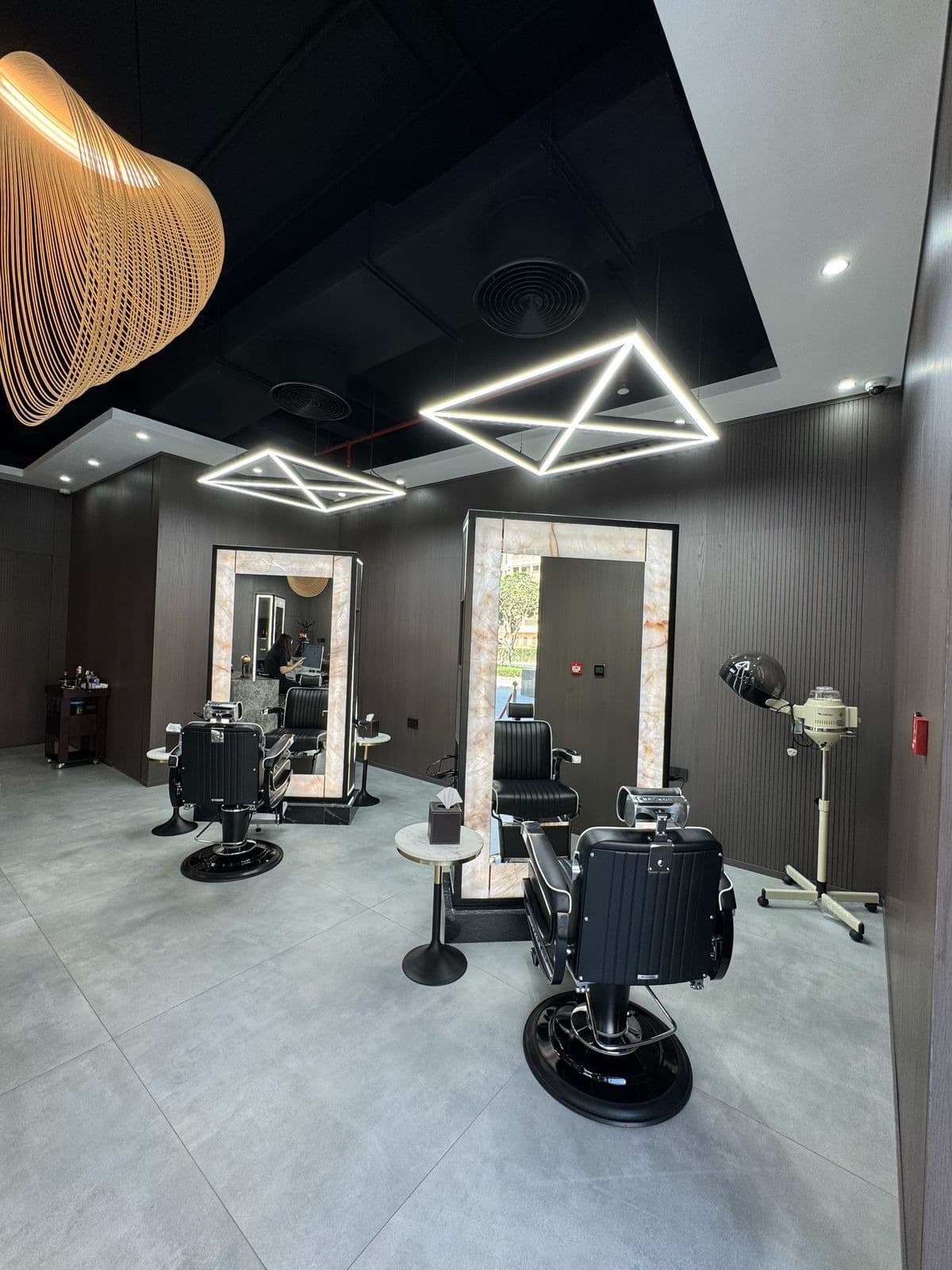 Imgi 7 Leoz Image Gallery 4